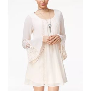 Juniors' Bell-Sleeve Shift Dress